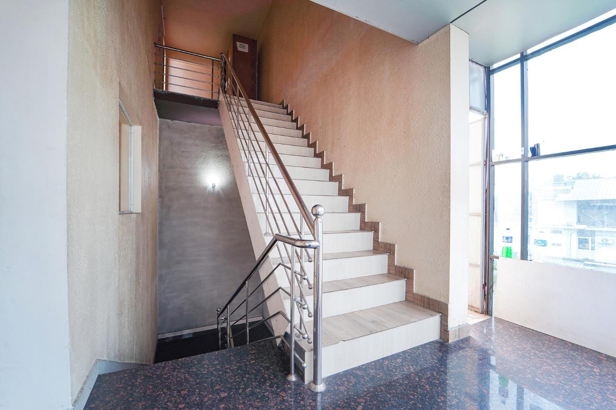 فندق Zion Plaza نيدومباسيري المظهر الخارجي الصورة